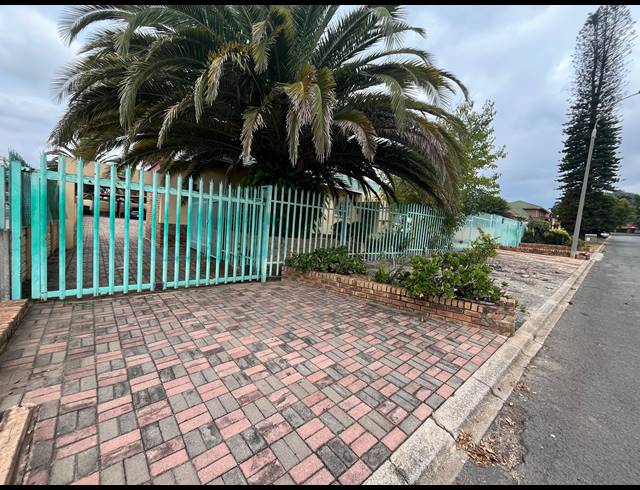 4 BEDROOM FREESTANDING FOR SALE IN BIRCHLEIGH NORTH
